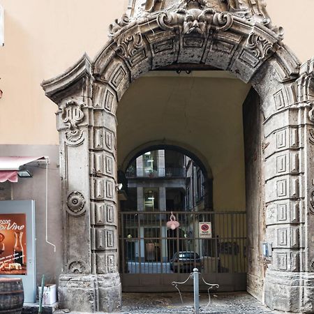 Arthouse Lady Marys Tribunali Luxury Suite Napoli Bagian luar foto
