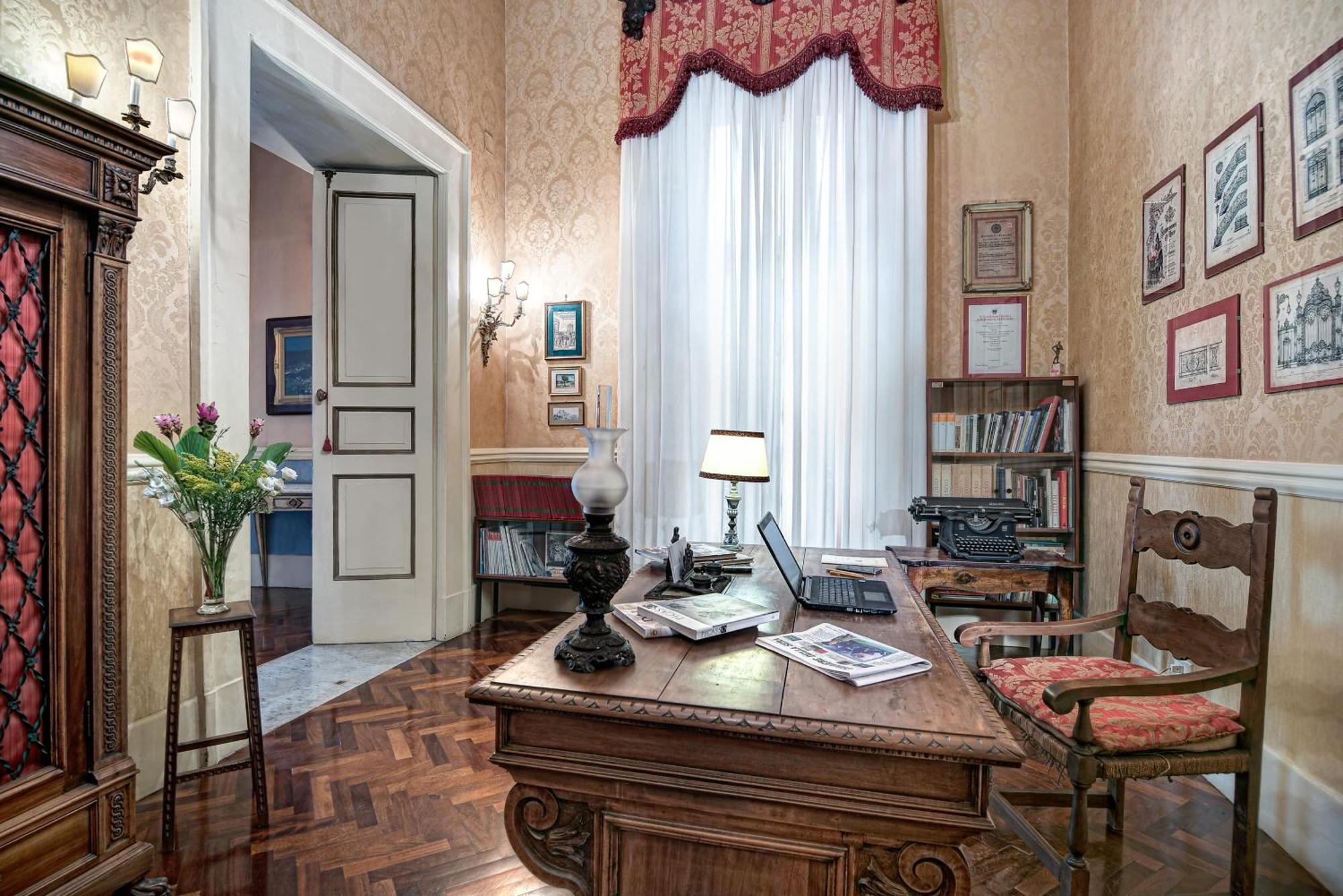 Arthouse Lady Marys Tribunali Luxury Suite Napoli Bagian luar foto