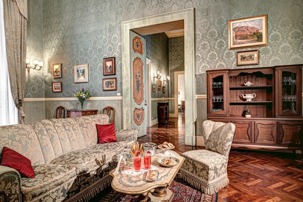 Arthouse Lady Marys Tribunali Luxury Suite Napoli Bagian luar foto
