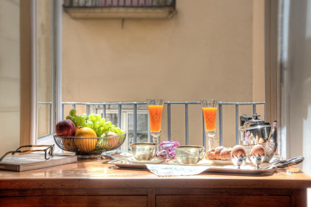Arthouse Lady Marys Tribunali Luxury Suite Napoli Bagian luar foto